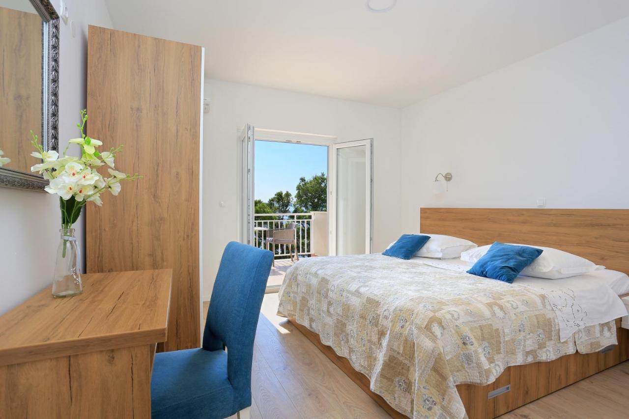 Apartments By The Sea Brela, Makarska - 6688 Luaran gambar