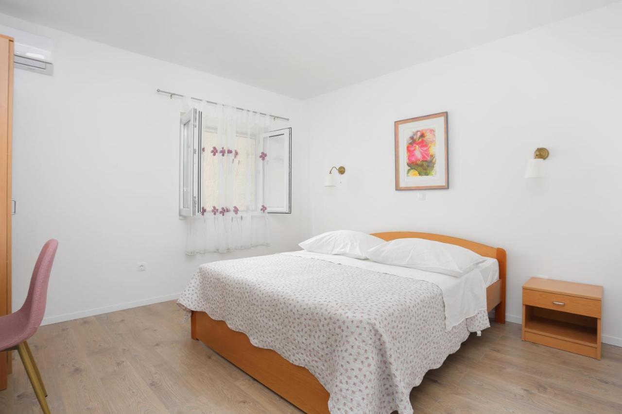 Apartments By The Sea Brela, Makarska - 6688 Luaran gambar