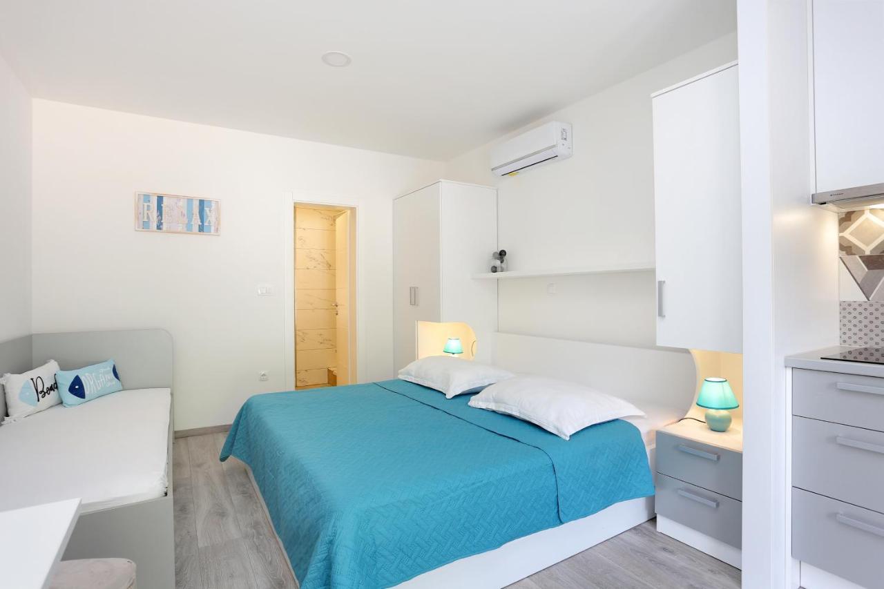 Apartments By The Sea Brela, Makarska - 6688 Luaran gambar